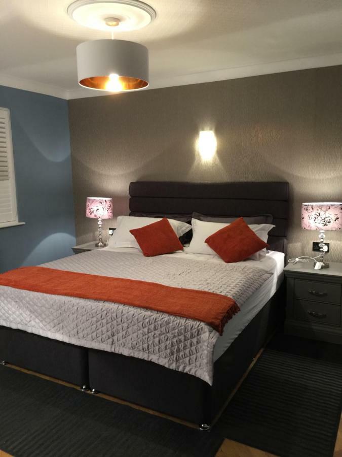 Treetops Newport  Bagian luar foto